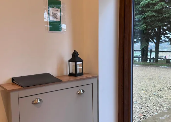 Converted Barn, One Bedroom, Studio Glamping