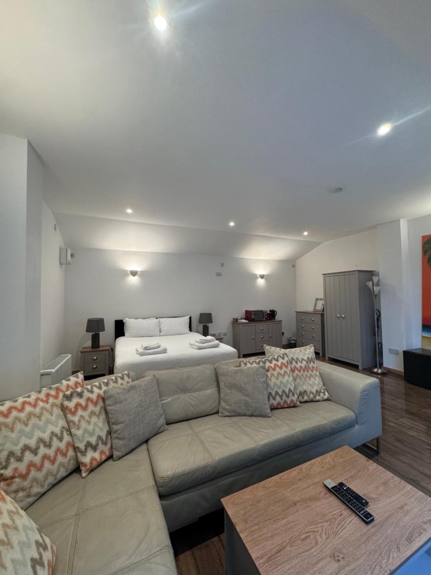 Converted Barn One Bedroom Glamping Apartment *